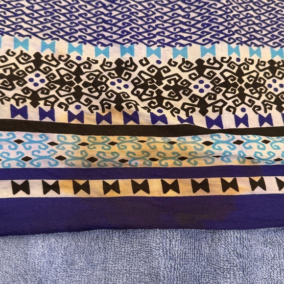 Givenchy Purple and Blue Patterned Scarf - Picture 4 of 5